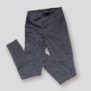 Grey leggings with pockets